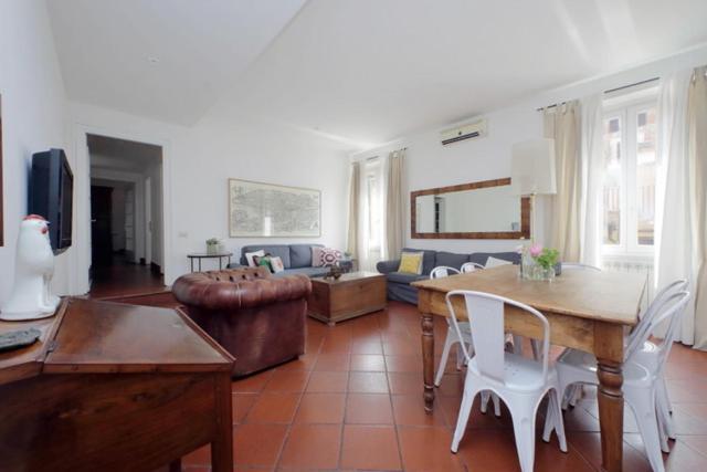 Apartamento Pantheon 2 Bedrooms *
